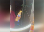 酒店瓶装水惊现针孔摄像头：隐私安全谁来守护？